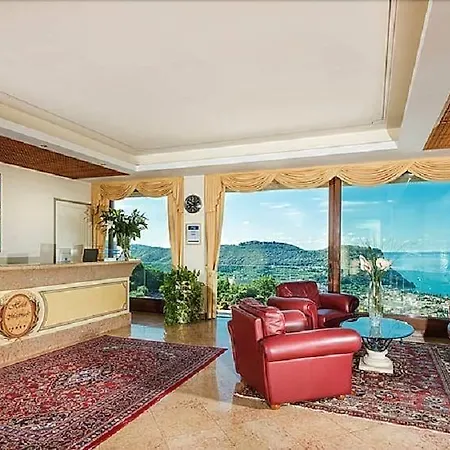 Apart-hotel Madrigale 4*