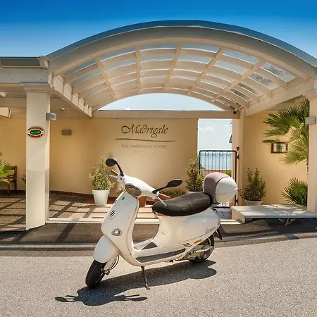 Apart-hotel Madrigale Marciaga