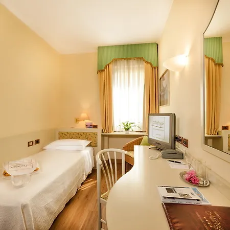 Apart-hotel Madrigale